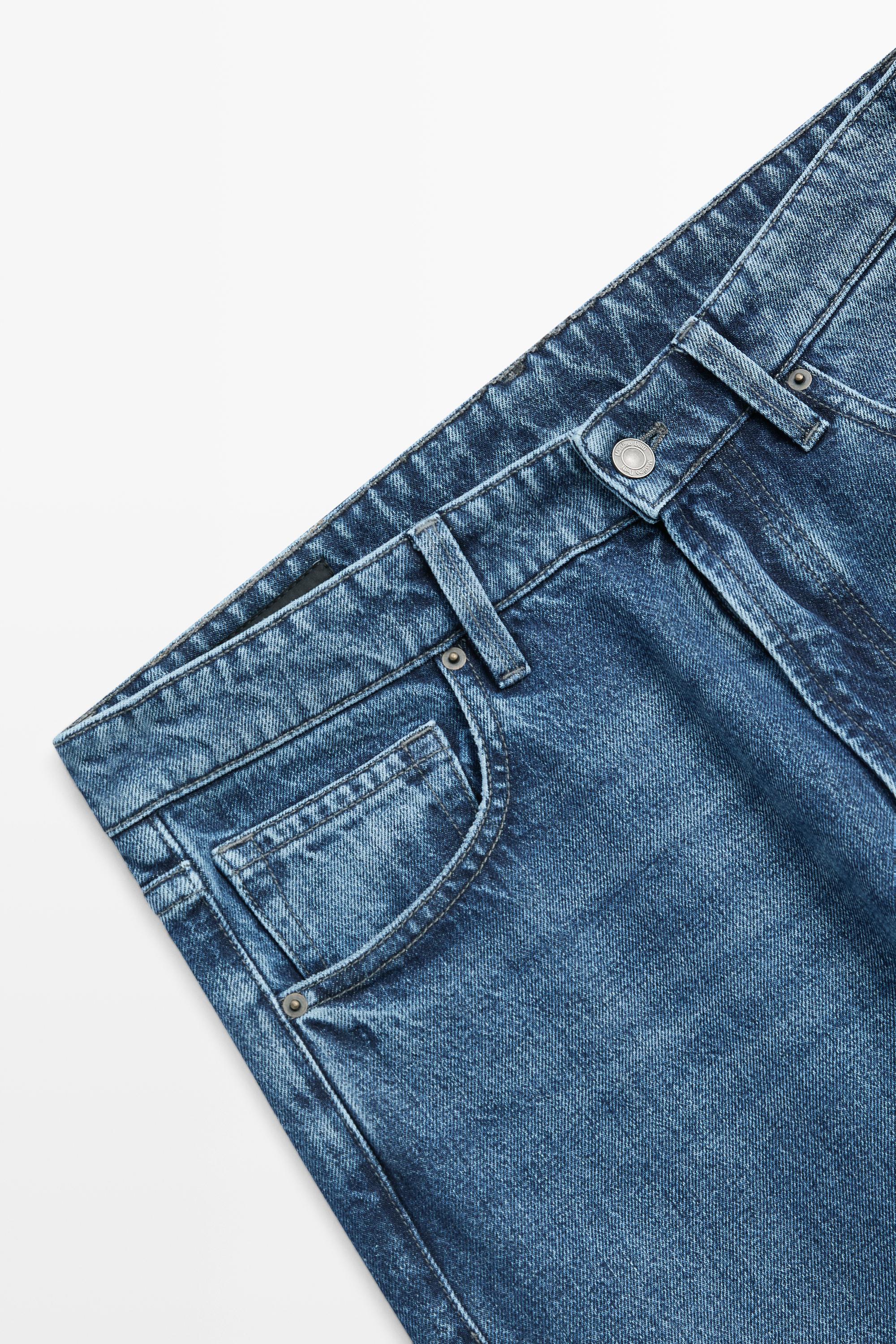 Relaxed fit jeans